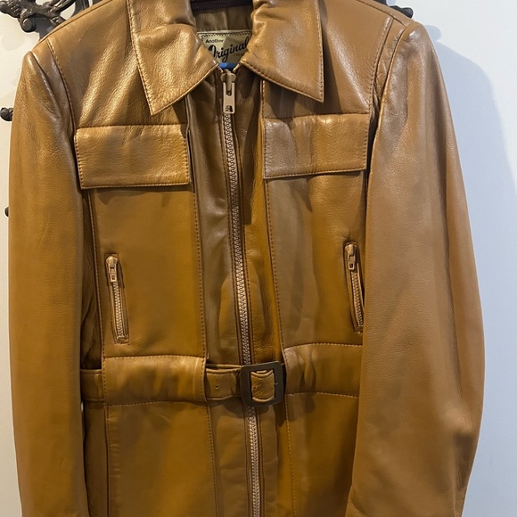 Vintage women’s leather jacket from MLG another original creation Canada - Picture 2 of 7